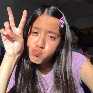 Meet your Posher, Phoebe